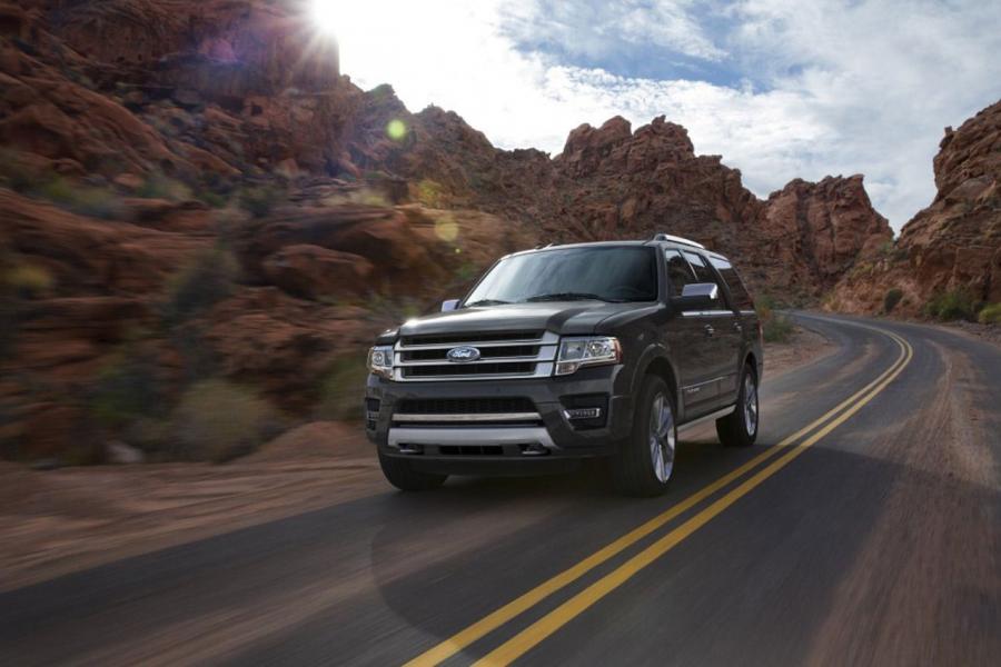  Ford Expedition 2015 года  (фото 4 из 9)